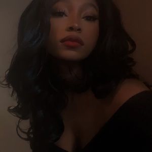 Meet your Posher, Donesha